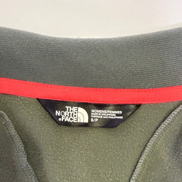 The North Face Women's Full Zip Ski Jacket - Picture 5 of 9